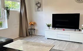 Fabulous 1Bed Apt With Balcony In Central Birmingham